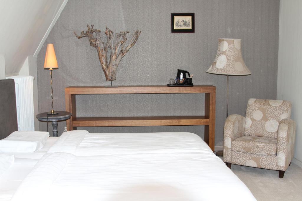 Kasteel Pietersheim Maastricht - Lanaken Hotel Room photo